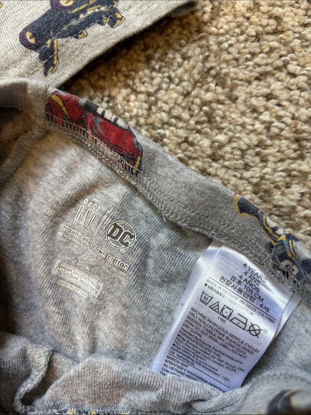 Baby Gap DC Vehicles Gray 100% Organic Cotton Pajama Set Size 4 | Batman | - Picture 5 of 5
